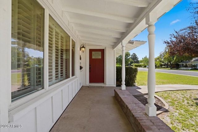 216 E GLENN Drive, Phoenix, AZ 85020