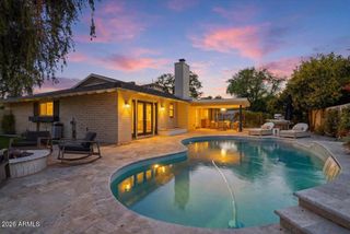 216 E GLENN Drive, Phoenix, AZ 85020