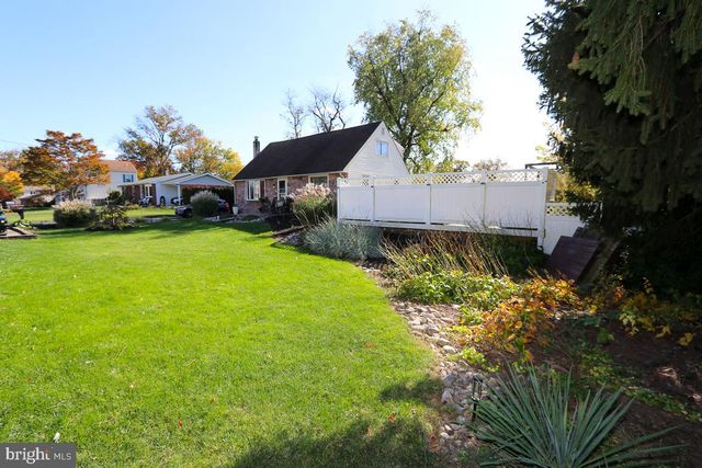 201 CASTELLO AVE, Hatboro, PA 19040