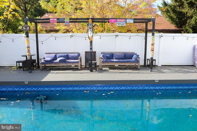 201 CASTELLO AVE, Hatboro, PA 19040