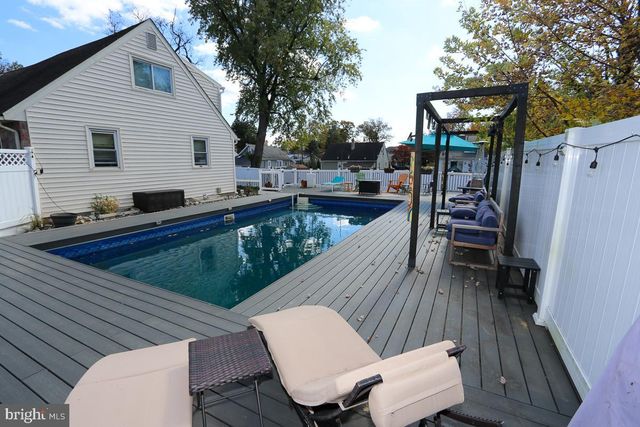 201 CASTELLO AVE, Hatboro, PA 19040