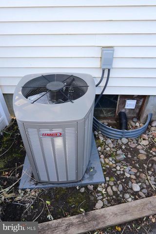 201 CASTELLO AVE, Hatboro, PA 19040