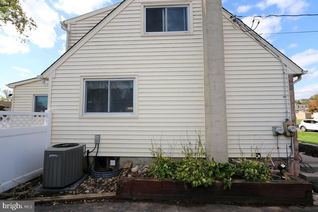 201 CASTELLO AVE, Hatboro, PA 19040