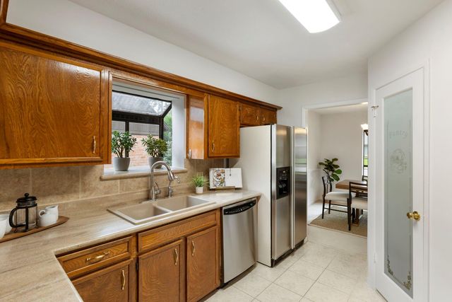 2930 Brookdale Drive, Kingwood, TX 77339