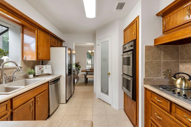 2930 Brookdale Drive, Kingwood, TX 77339