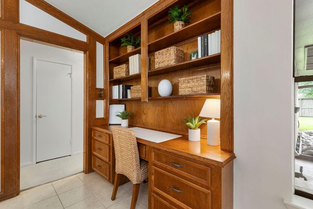 2930 Brookdale Drive, Kingwood, TX 77339