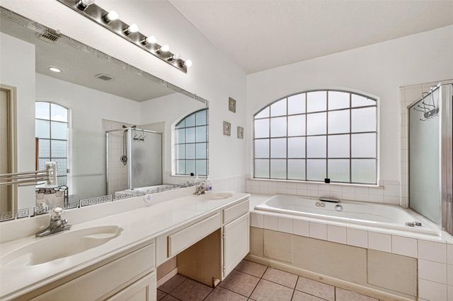 811 Colony Glen Court, Houston, TX 77062