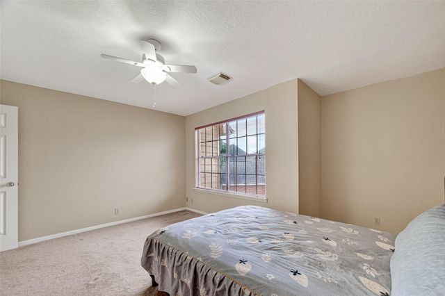 811 Colony Glen Court, Houston, TX 77062