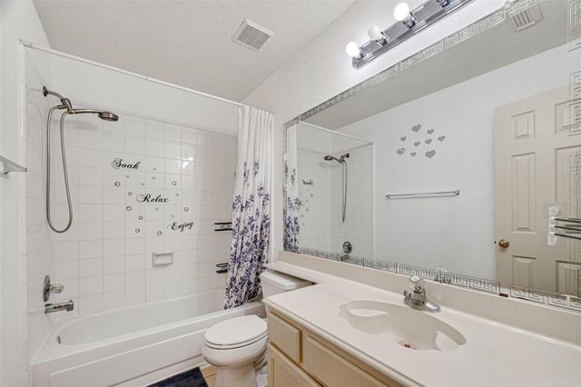 811 Colony Glen Court, Houston, TX 77062