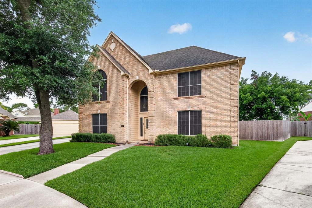 811 Colony Glen Court, Houston, TX 77062