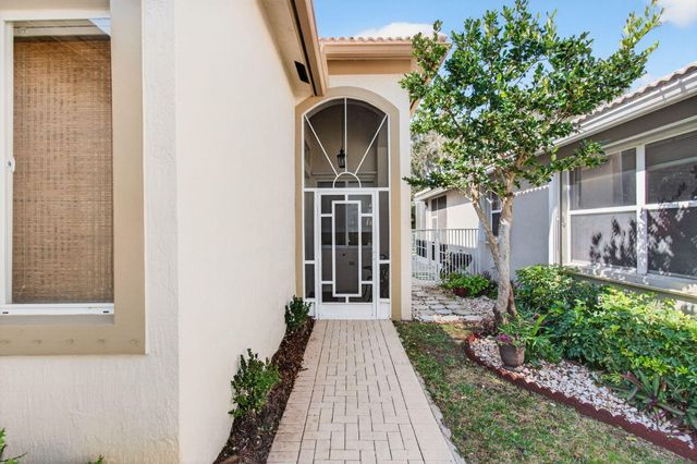 9168 Bay Point Circle, West Palm Beach, FL 33411