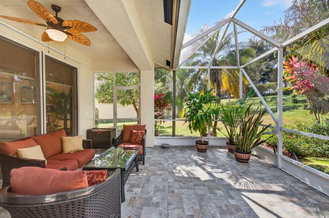 9168 Bay Point Circle, West Palm Beach, FL 33411