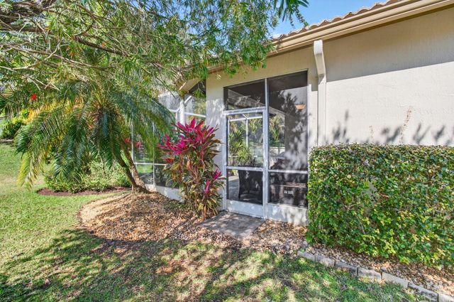 9168 Bay Point Circle, West Palm Beach, FL 33411