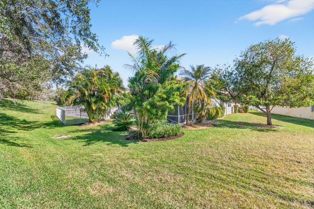 9168 Bay Point Circle, West Palm Beach, FL 33411