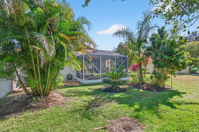 9168 Bay Point Circle, West Palm Beach, FL 33411