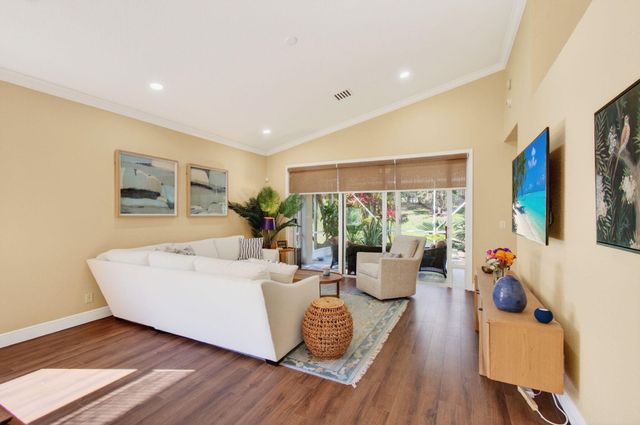 9168 Bay Point Circle, West Palm Beach, FL 33411