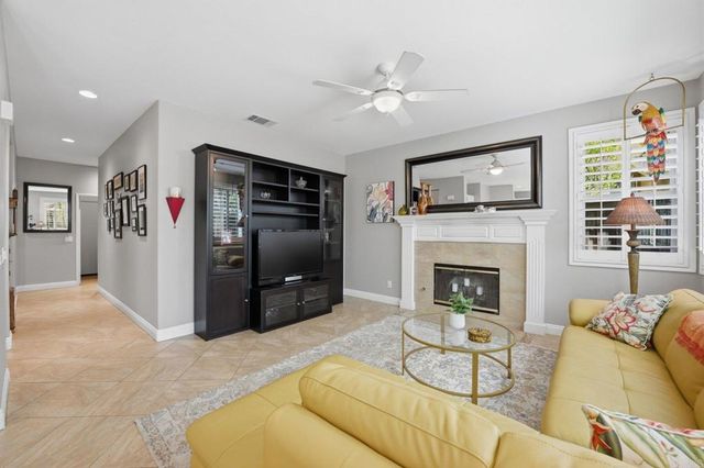 6838 Corte Diego, Carlsbad, CA 92009