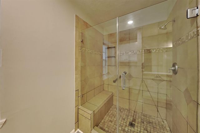 64 Hickory Oak Drive, Spring, TX 77381