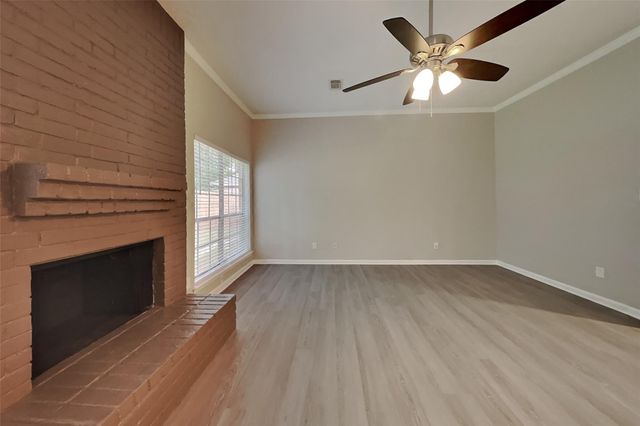 64 Hickory Oak Drive, Spring, TX 77381