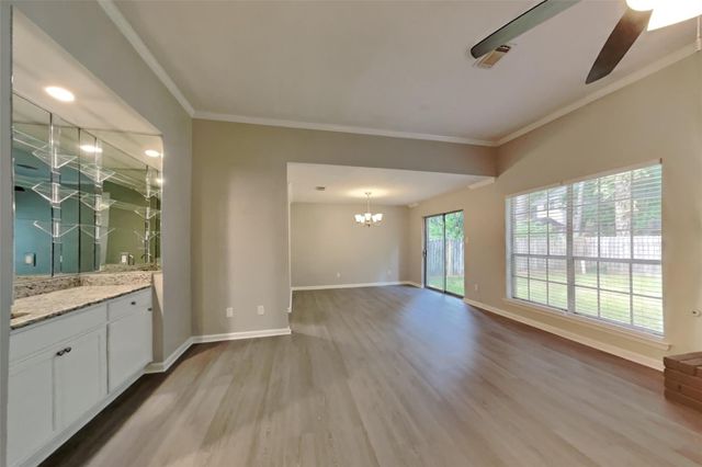 64 Hickory Oak Drive, Spring, TX 77381