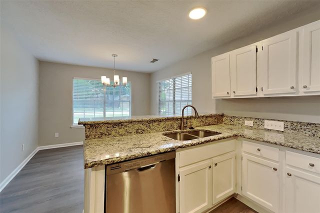 64 Hickory Oak Drive, Spring, TX 77381