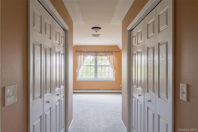 12 Ridgeview Lane, Marlboro, NY 12542