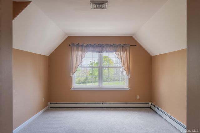 12 Ridgeview Lane, Marlboro, NY 12542