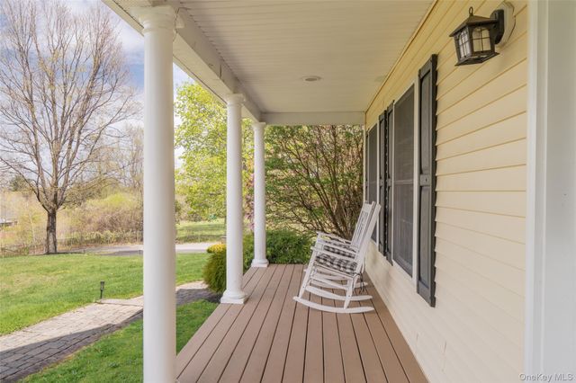 12 Ridgeview Lane, Marlboro, NY 12542