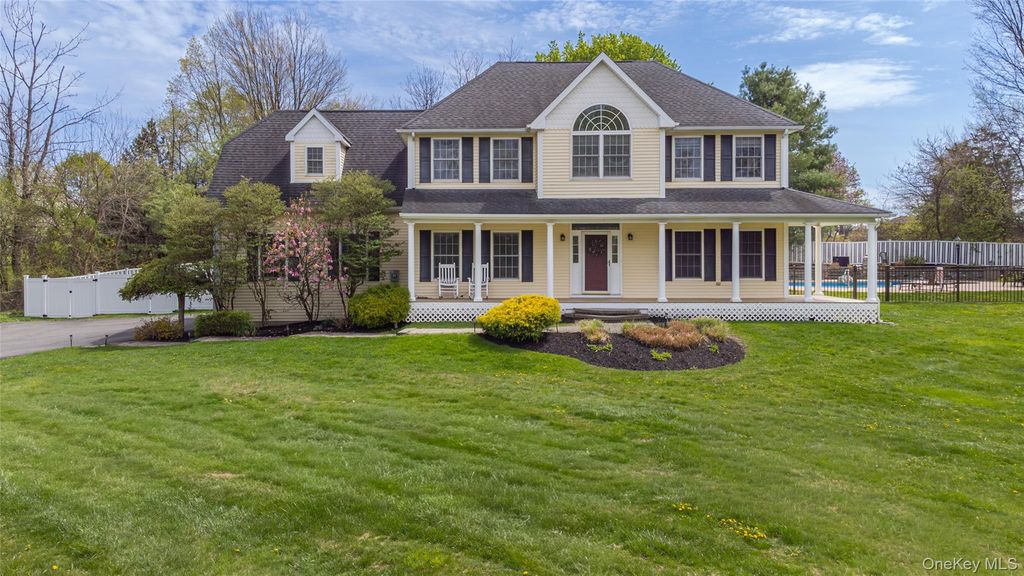 12 Ridgeview Lane, Marlboro, NY 12542