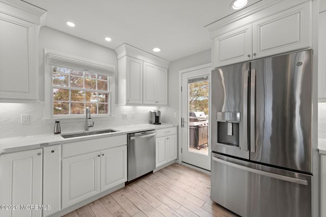 4 E Goldsborough Avenue, Long Beach Twp, NJ 08008