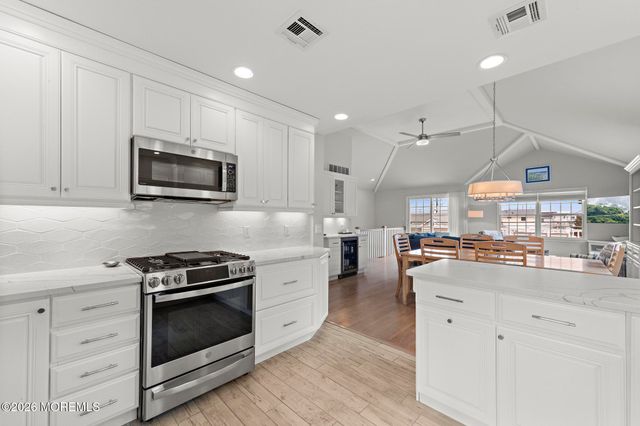 4 E Goldsborough Avenue, Long Beach Twp, NJ 08008