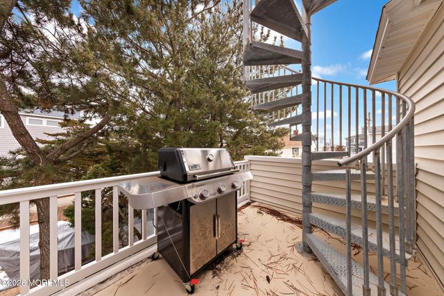 4 E Goldsborough Avenue, Long Beach Twp, NJ 08008