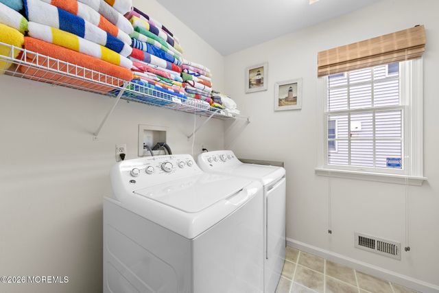 4 E Goldsborough Avenue, Long Beach Twp, NJ 08008