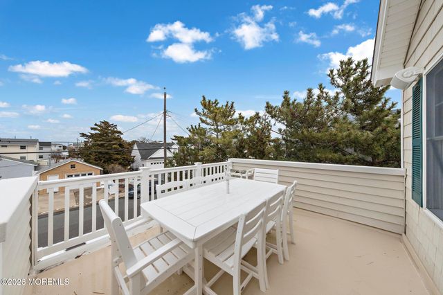 4 E Goldsborough Avenue, Long Beach Twp, NJ 08008