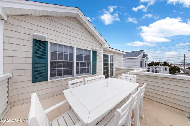 4 E Goldsborough Avenue, Long Beach Twp, NJ 08008