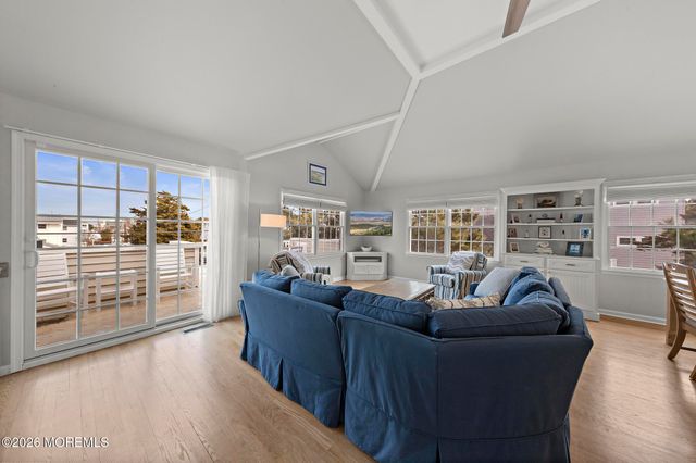 4 E Goldsborough Avenue, Long Beach Twp, NJ 08008