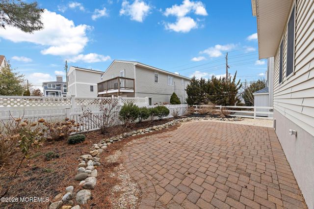 4 E Goldsborough Avenue, Long Beach Twp, NJ 08008