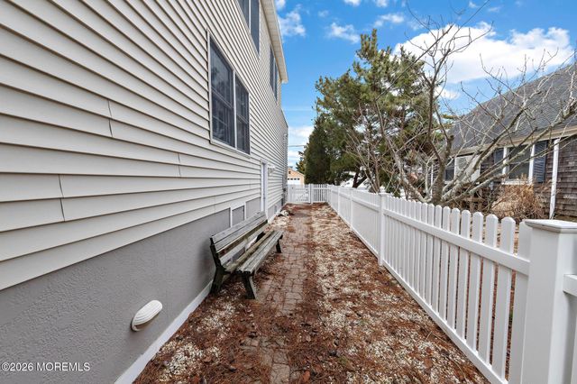 4 E Goldsborough Avenue, Long Beach Twp, NJ 08008