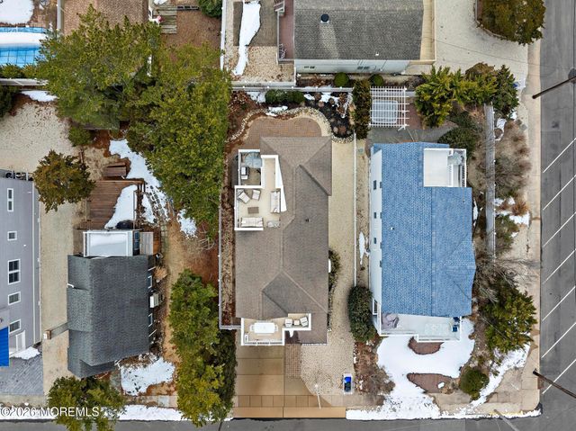 4 E Goldsborough Avenue, Long Beach Twp, NJ 08008