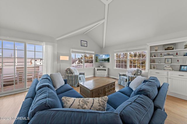 4 E Goldsborough Avenue, Long Beach Twp, NJ 08008