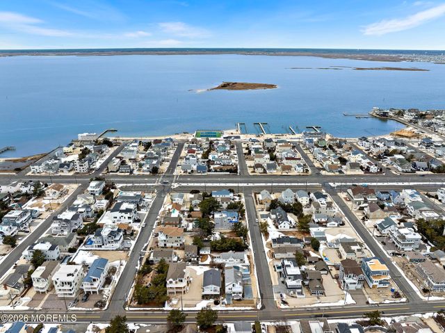 4 E Goldsborough Avenue, Long Beach Twp, NJ 08008