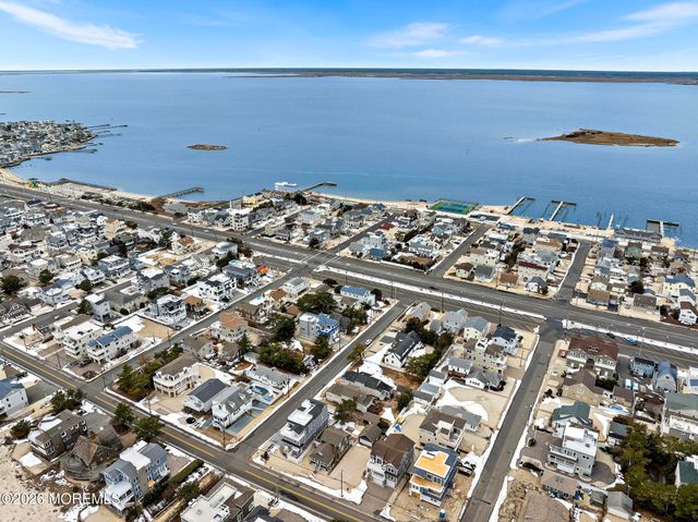 4 E Goldsborough Avenue, Long Beach Twp, NJ 08008