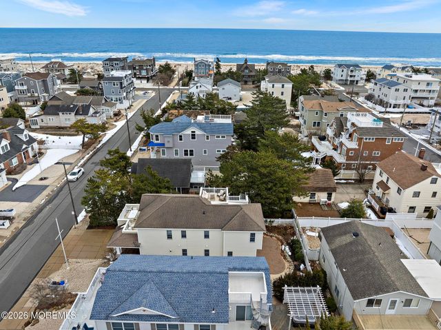 4 E Goldsborough Avenue, Long Beach Twp, NJ 08008