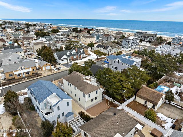 4 E Goldsborough Avenue, Long Beach Twp, NJ 08008