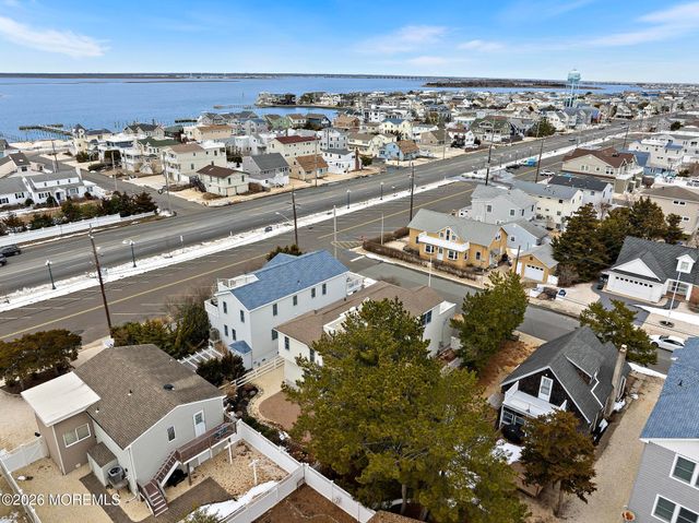 4 E Goldsborough Avenue, Long Beach Twp, NJ 08008