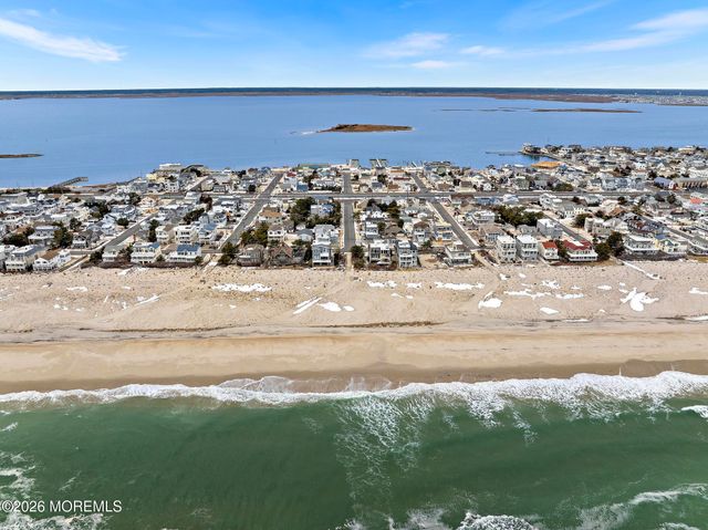 4 E Goldsborough Avenue, Long Beach Twp, NJ 08008