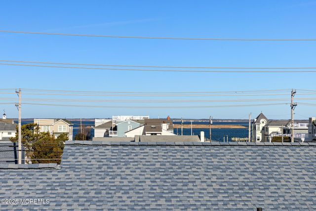 4 E Goldsborough Avenue, Long Beach Twp, NJ 08008