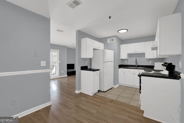 3595 Woodbriar Circle H, Tucker, GA 30084