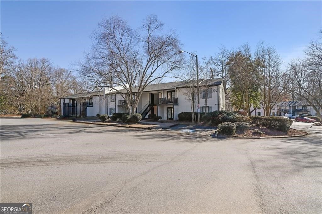 3595 Woodbriar Circle H, Tucker, GA 30084