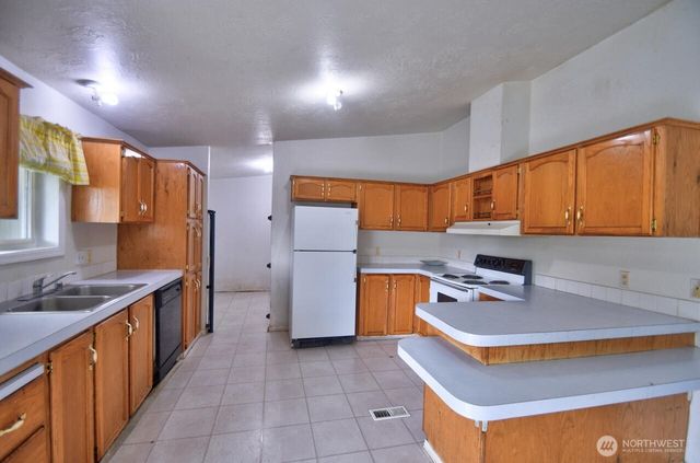 7 W Hotdog Lane, Elma, WA 98541